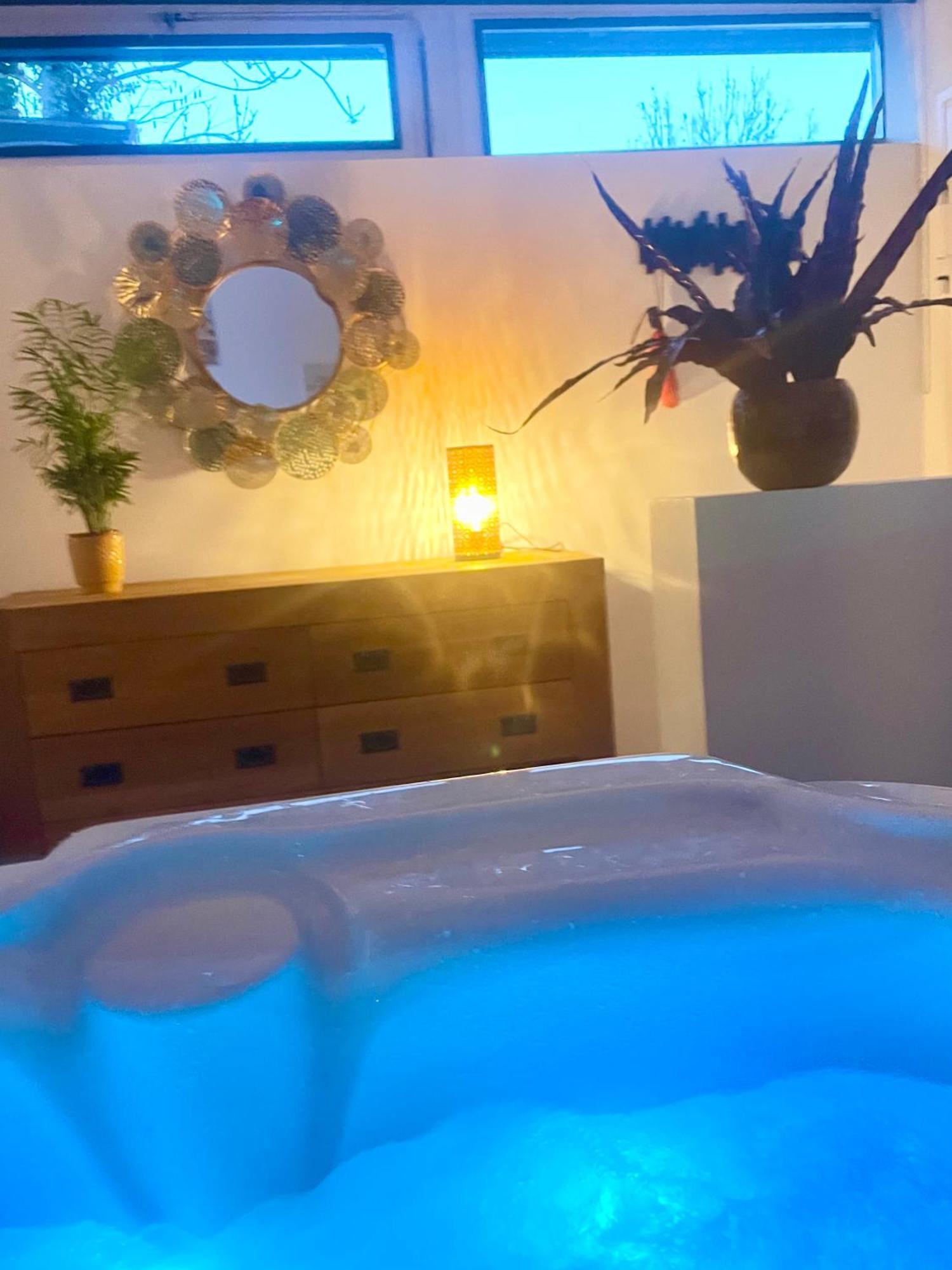 Loft Avec Jacuzzi Et Terrasse Prives Sévrier Exterior foto